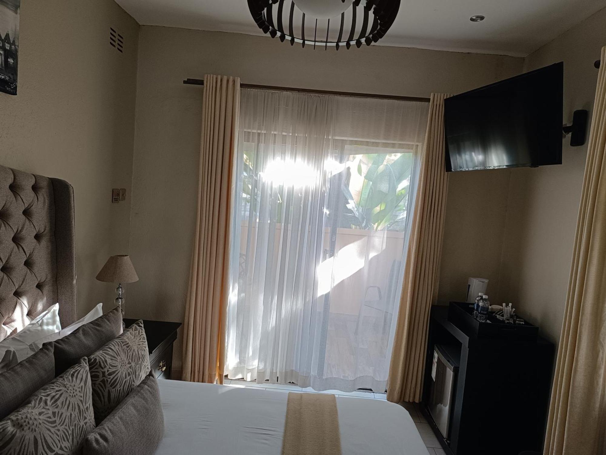Jacaranda Hotel Harare Exterior photo